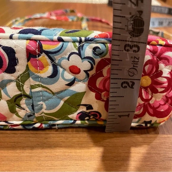 Vera Bradley Small Adjustable Strap Purse - Picture 8 of 10